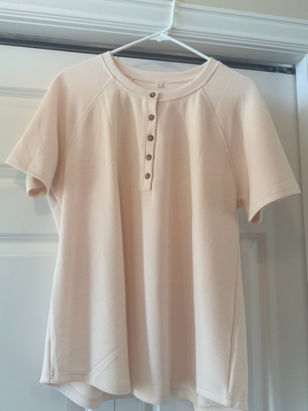 Cream Waffle Knit Henley Top Size Large Short Sleeve Relaxed Fit